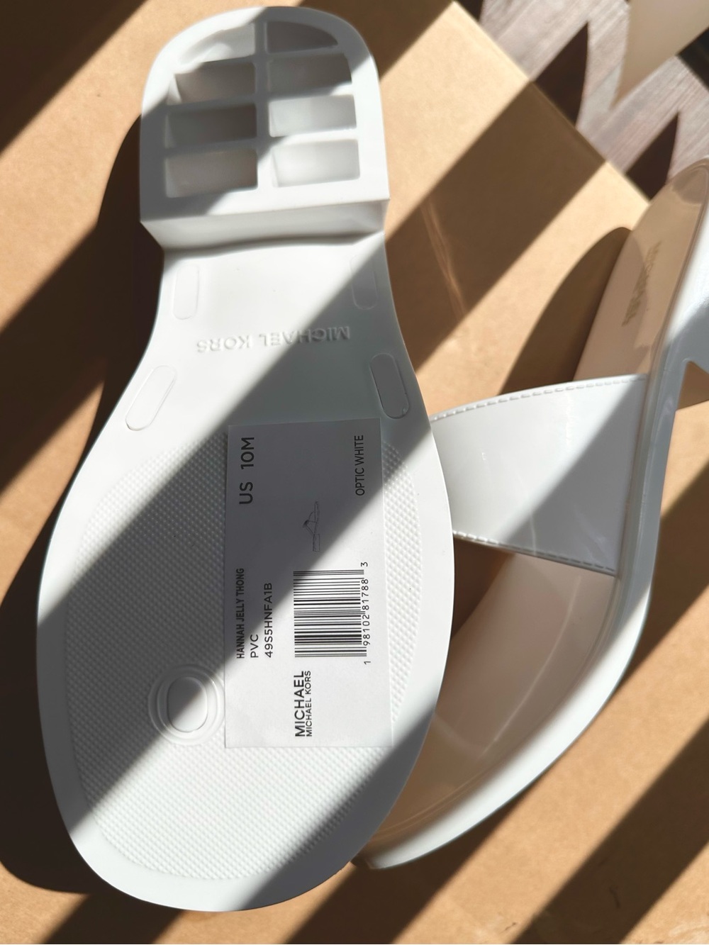 Michael Kors White Women’s  MK Logo Jelly Thong Sandals - Picture 5 of 5